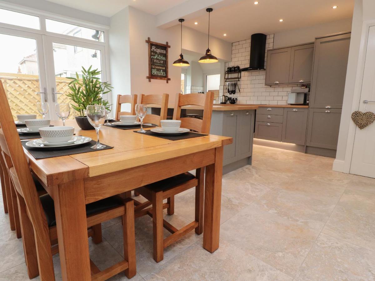 23 Ryden Avenue Villa Cleveleys Exteriör bild