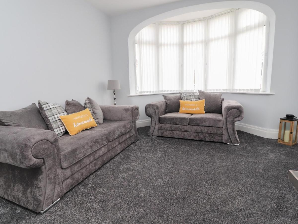 23 Ryden Avenue Villa Cleveleys Exteriör bild