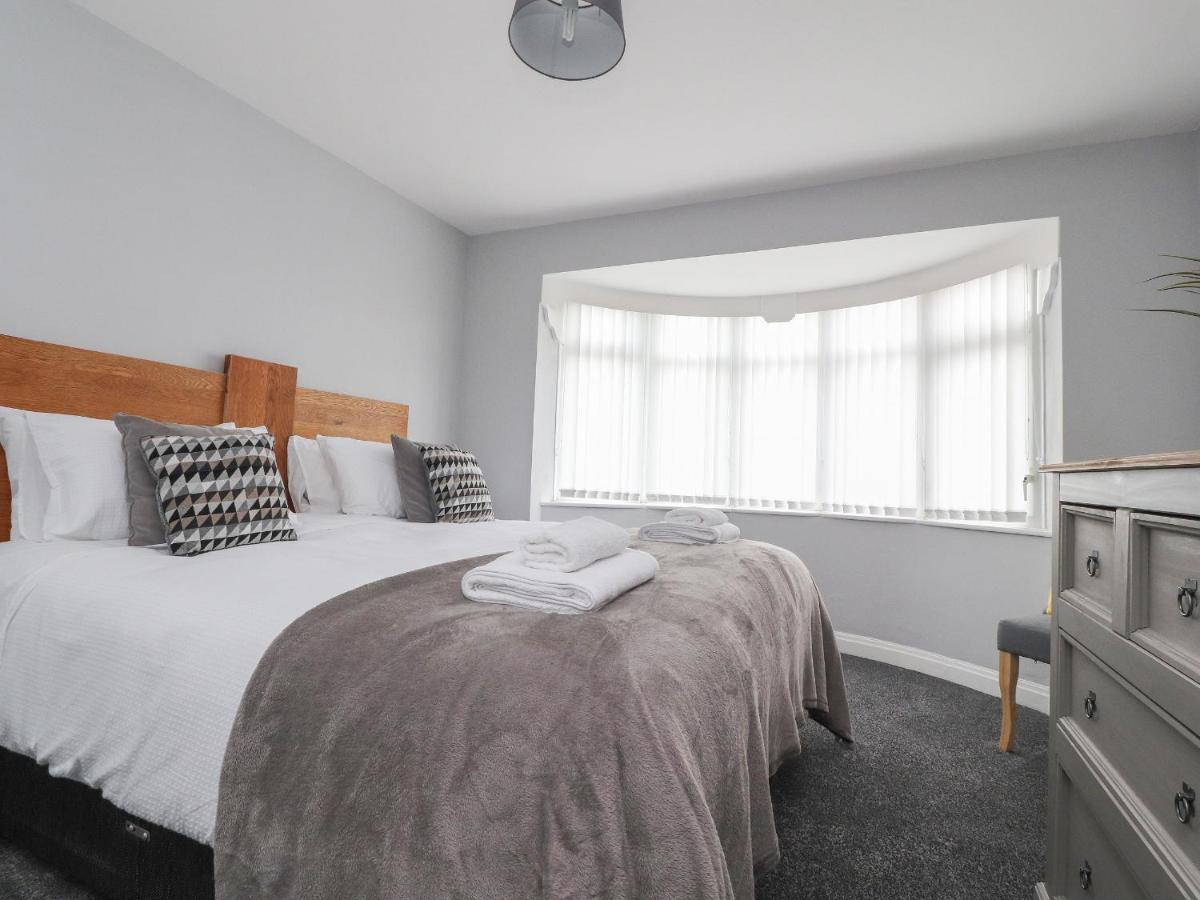 23 Ryden Avenue Villa Cleveleys Exteriör bild